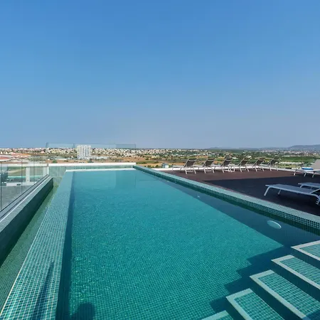 Privilege Happy Place In With Rooftop Panoramic Pool * فارو